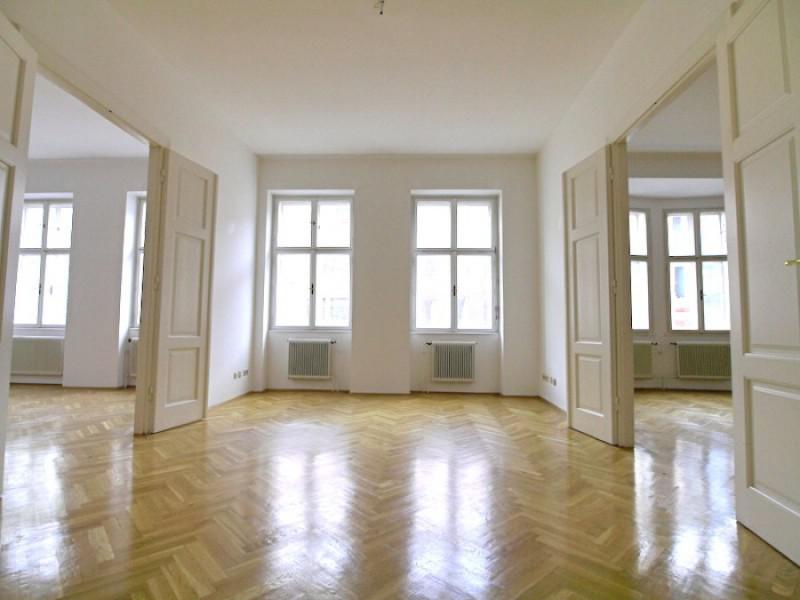 Representative apartment near Belvederegarden