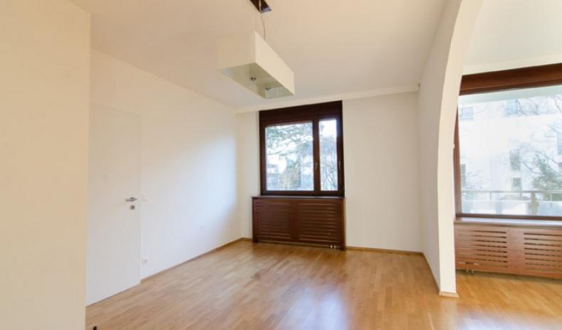 Renovated 5-rooms apartment near Türkenschanzpark
