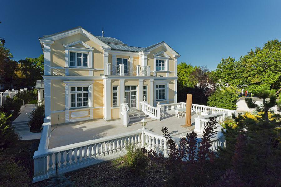 Exclusive villa near Vienna in top location for Sale