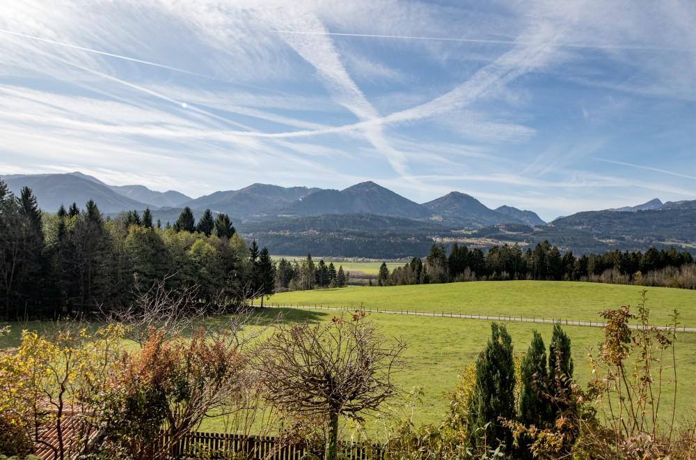 Generous house in Carinthia with panoramic view for Sale