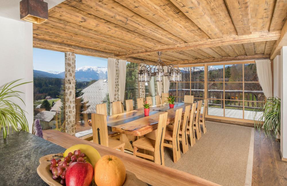 Real Estate in Austria - Furnished luxury chalet in a sunny location near Tamsweg