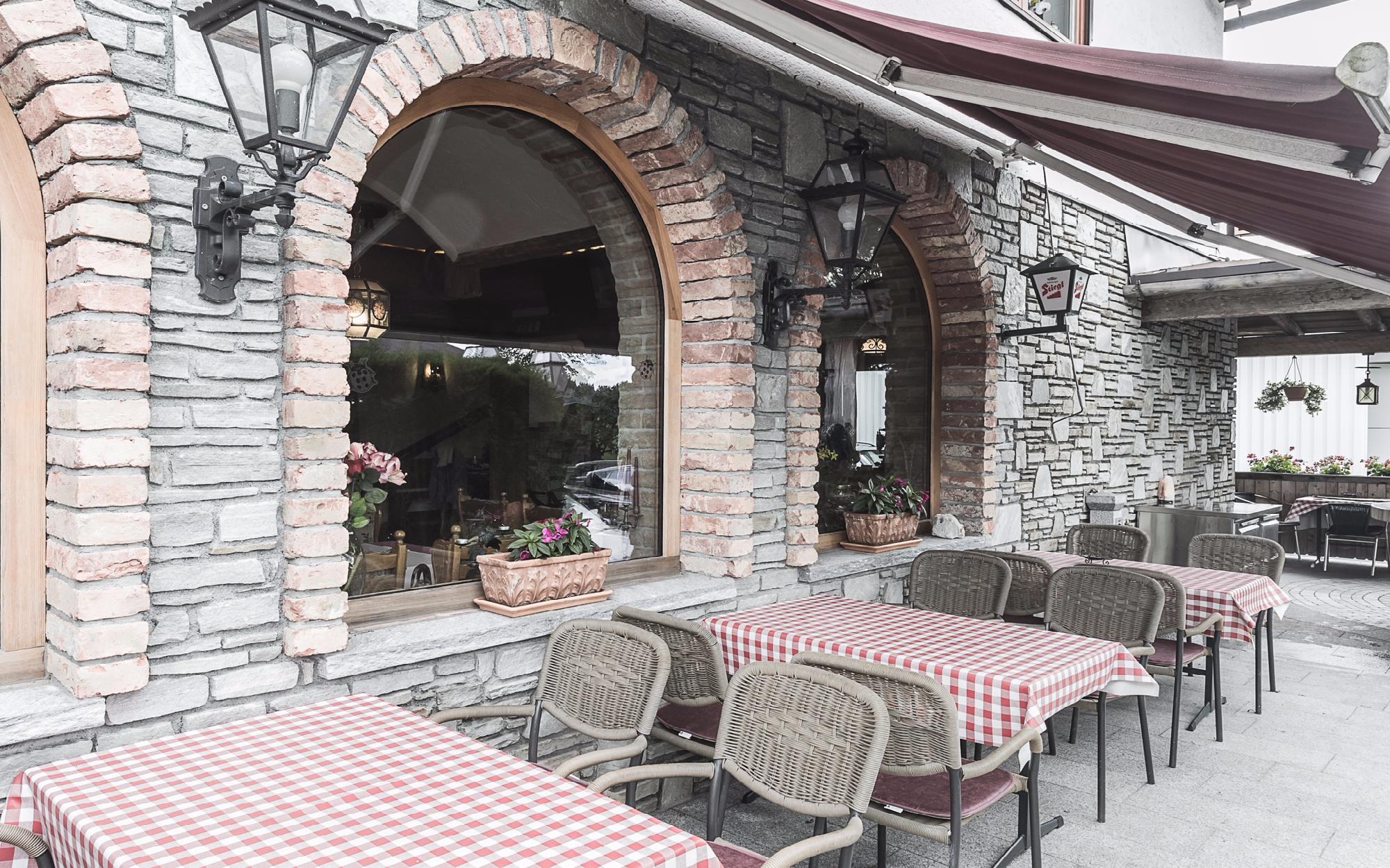 Restaurant in a frequented location of St. Johann in Tyrol