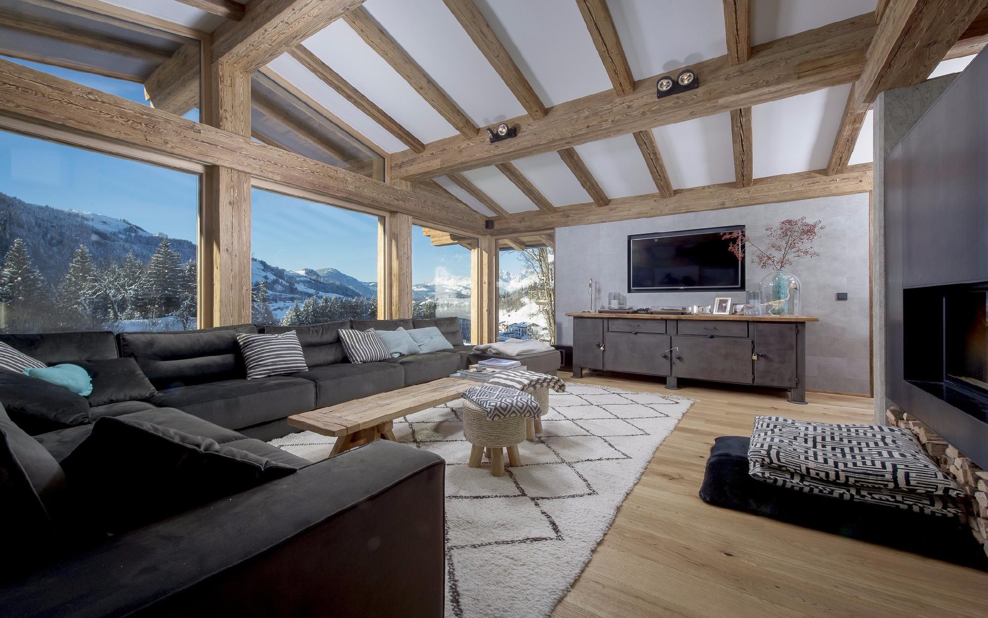 Newly built chalet with guest house in Kitzbühel