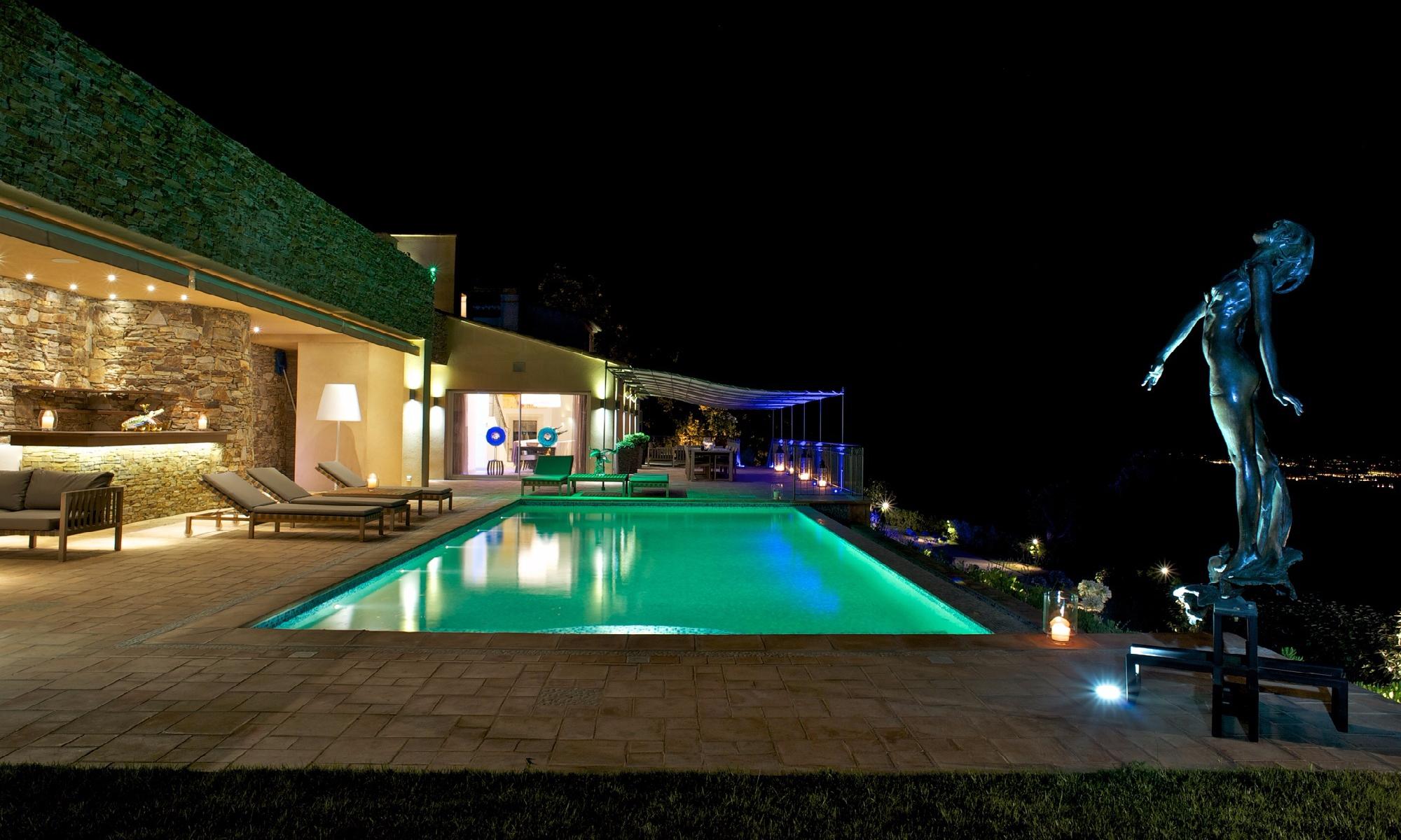 Фантастическая средиземноморская резиденция в Сан-Тропе на продажу, Сен-Тропе