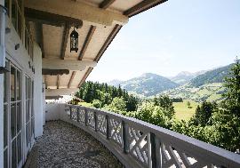 Real Estate in Austria - Luxury Chalet in a premium area of Kitzbuehel