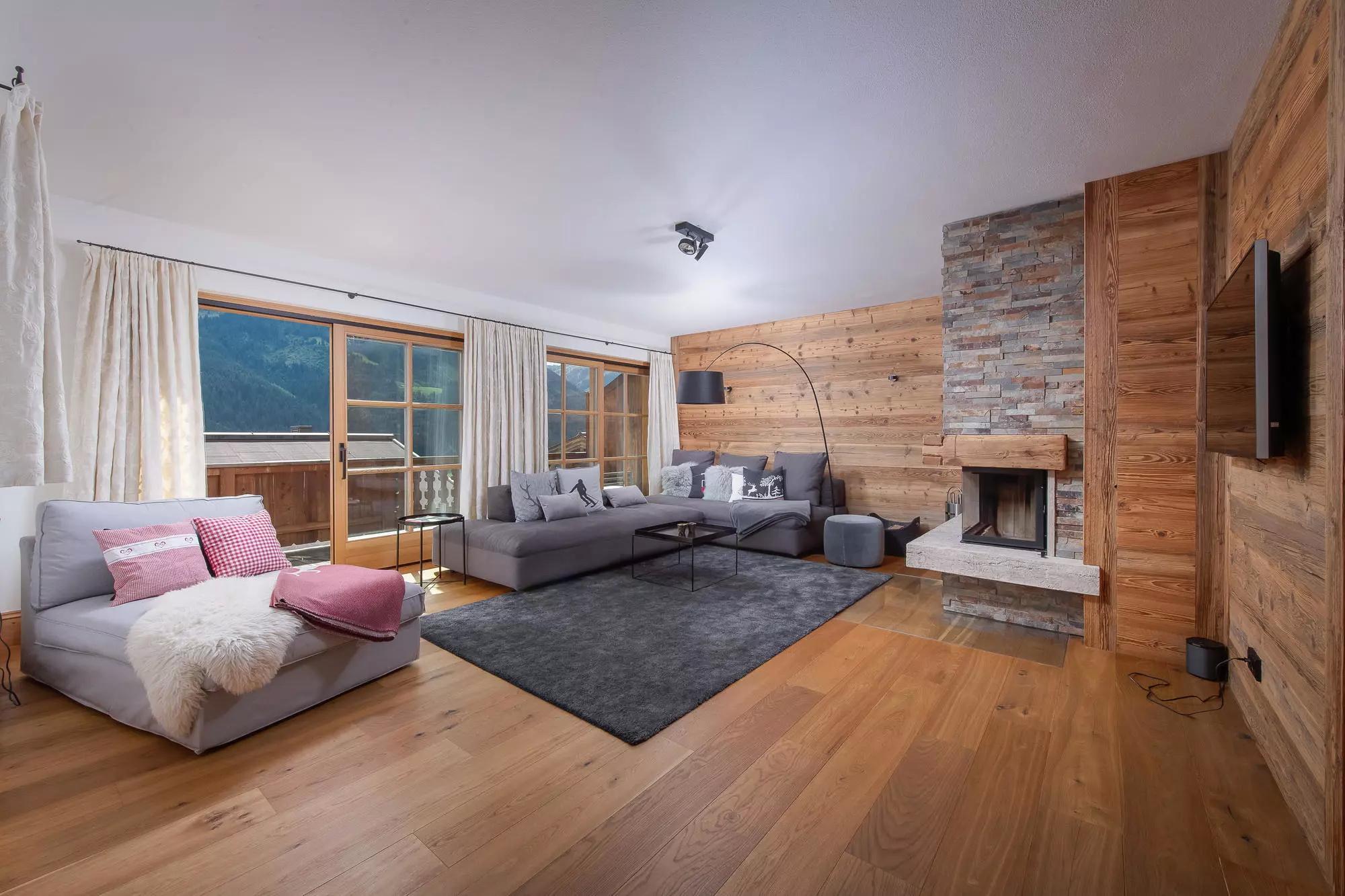 Traditional Penthouse on the Sonnberg in Kirchberg for Sale